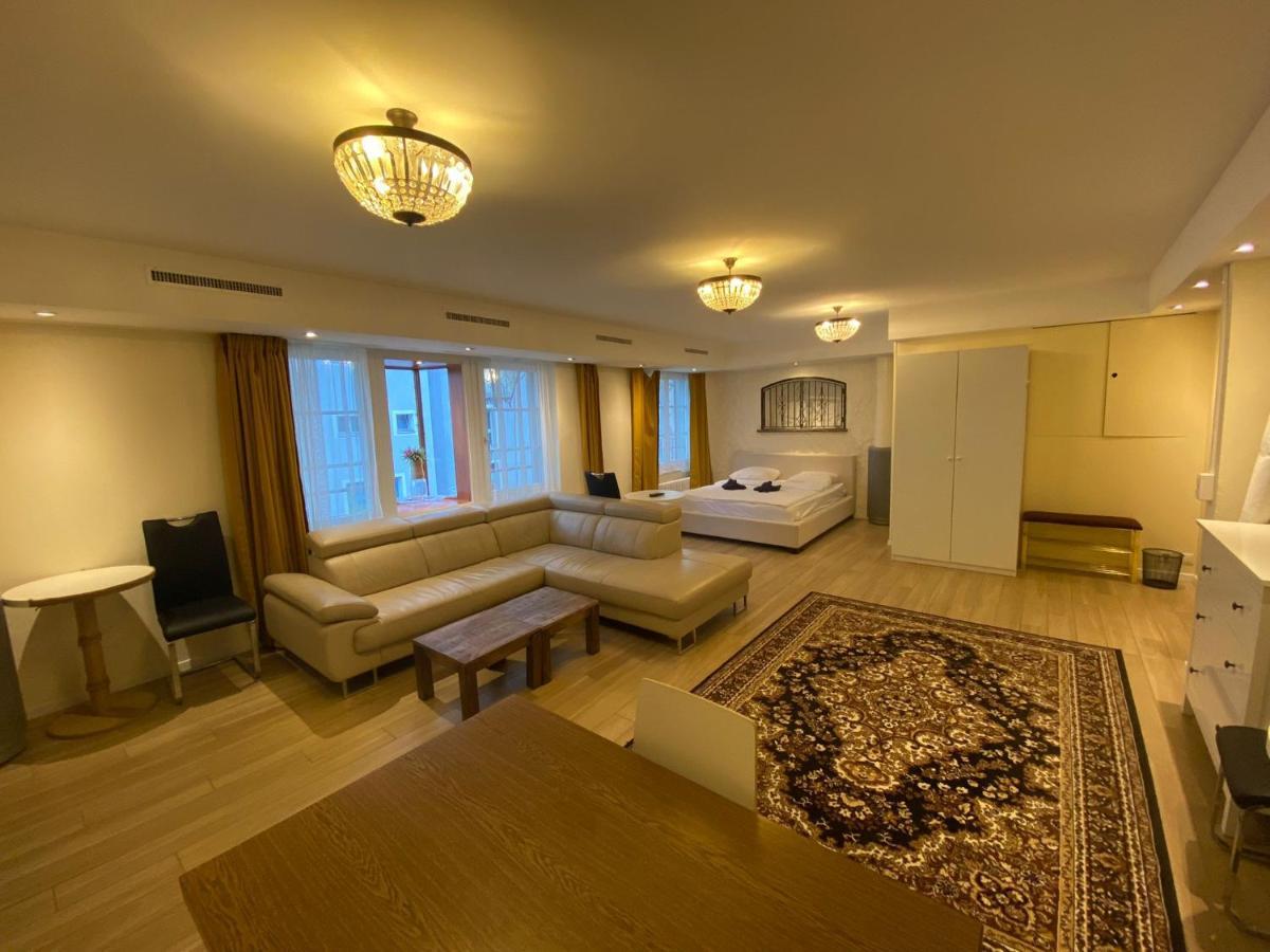 Blick Auf Schwarzen Turm - Freihofapartments ブルック エクステリア 写真
